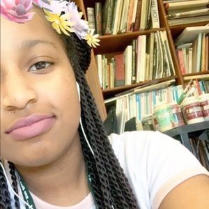 Meet your Posher, Kaila